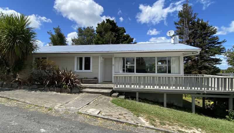 16 Kohe Street, Parahaki