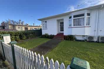 1 Terrace Street, Roslyn