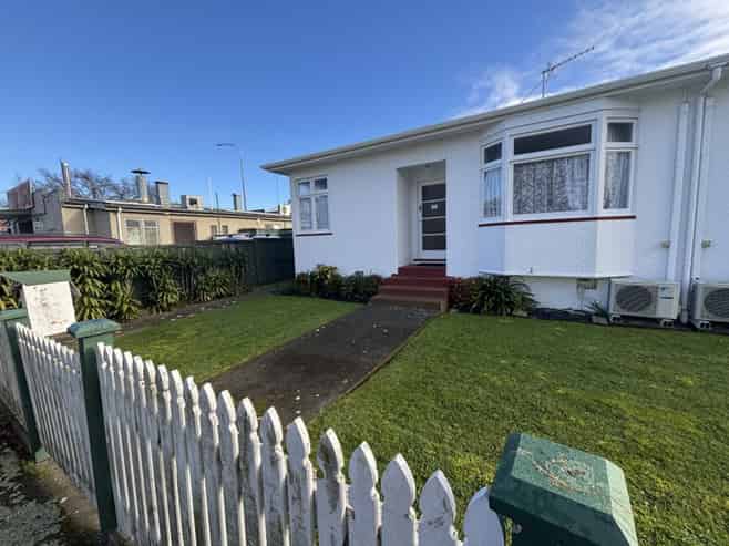 1 Terrace Street, Roslyn