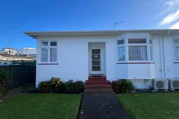 1 Terrace Street, Roslyn