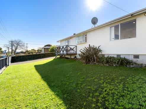 2/15 Adriatic Avenue, Henderson