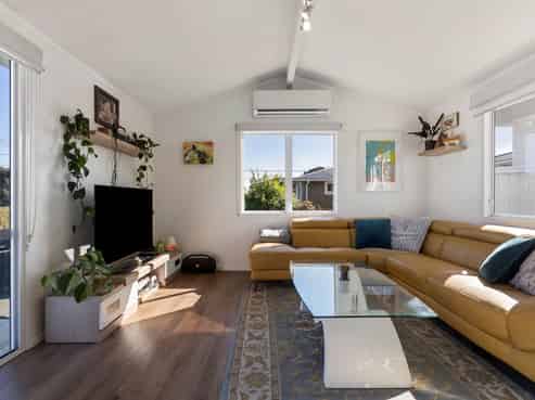 2/15 Adriatic Avenue, Henderson