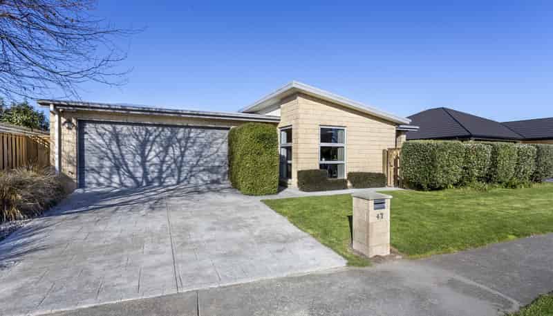 47 Beechwood Dr , Northwood