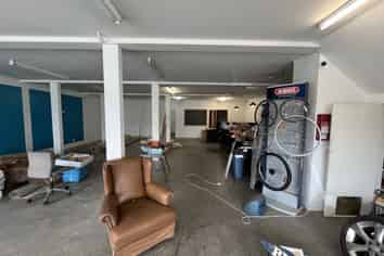 Charming Devonport retail space