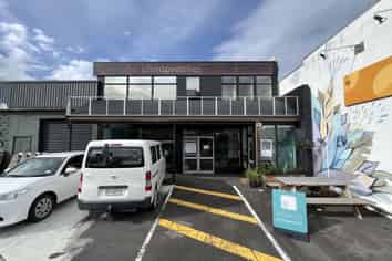 Charming Devonport retail space