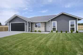 8 Neinei Place, Wharewaka