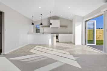 8 Neinei Place, Wharewaka