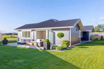 8 Neinei Place, Wharewaka