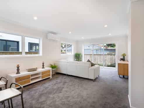 20C Korau Grove, Stokes Valley