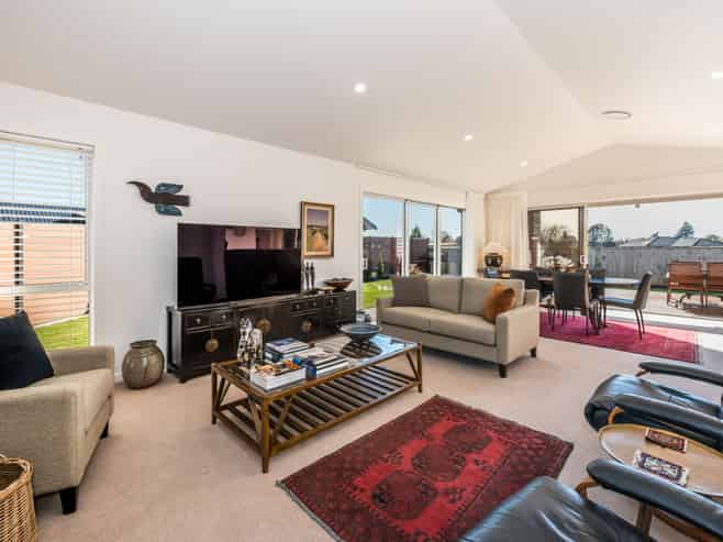 25 Phoenix Palms Grove, Levin