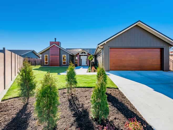 25 Phoenix Palms Grove, Levin