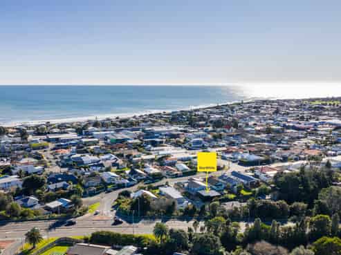 8A Ngaio Street, Strandon