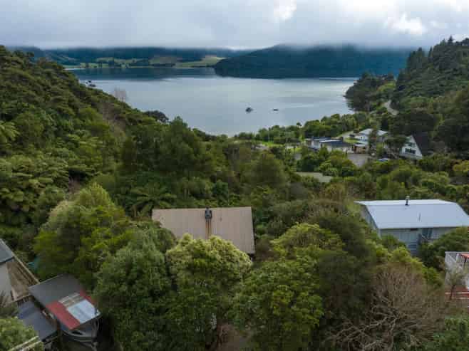 14 Sandy Bay Road, Black Rock