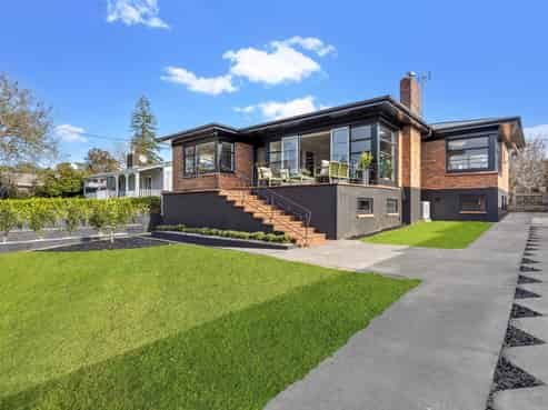 8 Kohanga Road, Mangere Bridge