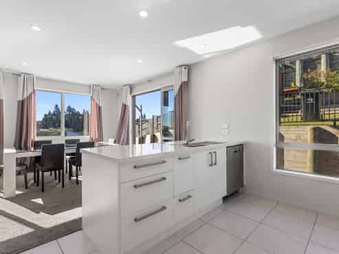 10 Elena Place, Welcome Bay