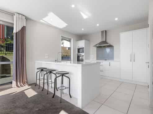 10 Elena Place, Welcome Bay