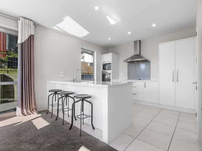 10 Elena Place, Welcome Bay