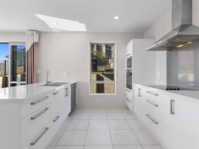 10 Elena Place, Welcome Bay