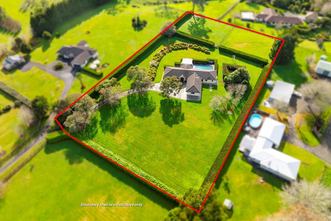 Future Subdividable with Pool & Lifestyle Appeal! – pohled 3