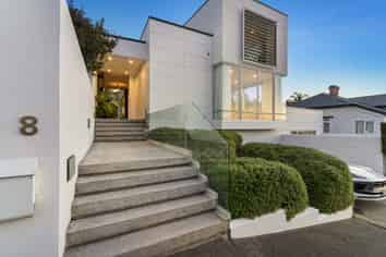 8 Yarborough Street, Saint Marys Bay