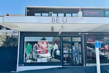 Perfect retail or office spot – Paraparaumu Beach