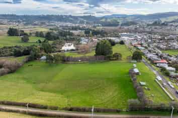 35 Weir Street, GREEN ISLAND