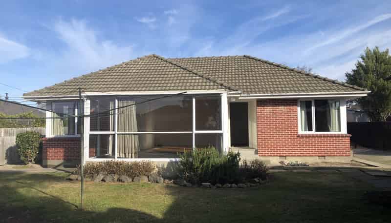 41 Flower Street, Bryndwr