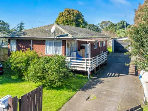 16 Vimy Place, Mangere
