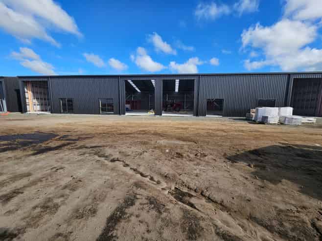 Leasing Now - 800 m2  In One Or Partial