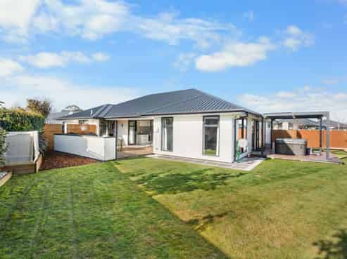 132 Sutherland Drive, Woodend Beach