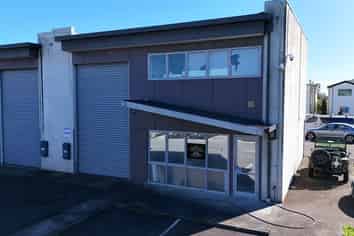 Affordable 100sqm Warehouse - Prime Location!