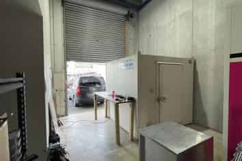 Affordable 100sqm Warehouse - Prime Location!