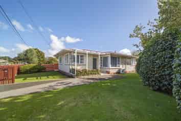 13 Dixon Avenue, Hawera