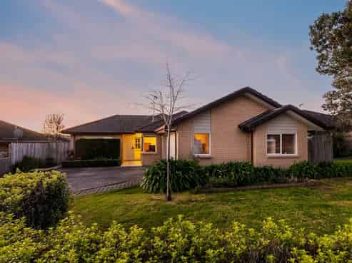 2 Mermaid Mews, Red Beach