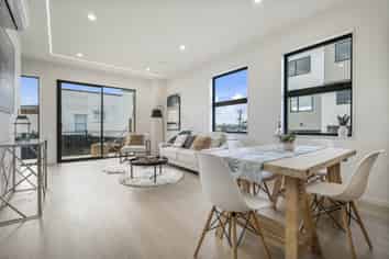 7/16 Binsted Road, New Lynn
