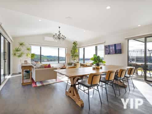 10 Okupe Grove, Aotea