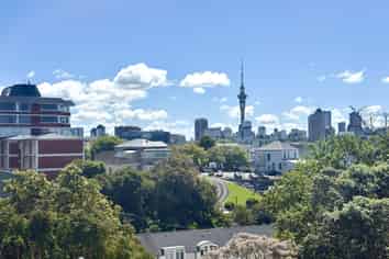 2/28 St Georges Bay Road, Parnell