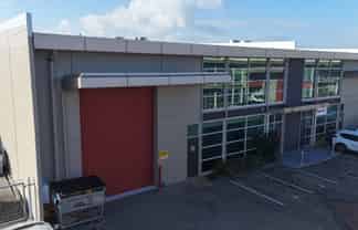Versatile Warehouse in Penrose