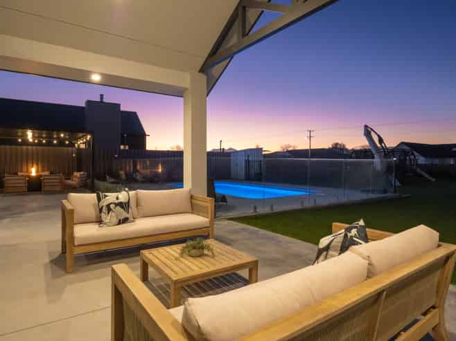 14 Waters Avenue, Burleigh