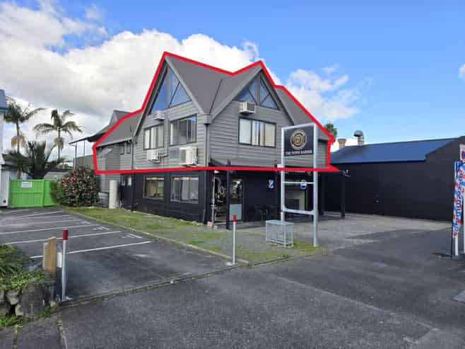 OVER AND ABOVE! BANK STREET OFFICES TO LEASE
