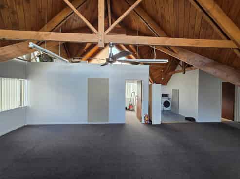 OVER AND ABOVE! BANK STREET OFFICES TO LEASE
