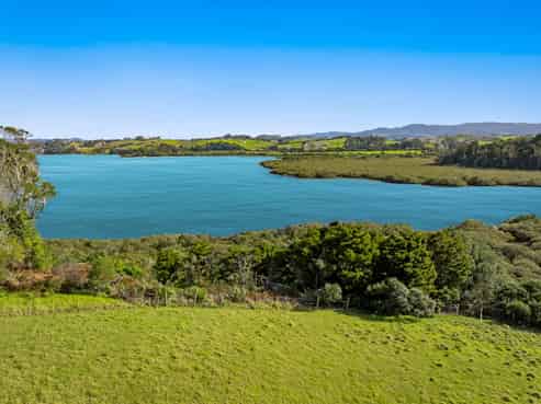 2/399 Whitmore Road, Tawharanui Peninsula