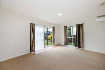 15 Leander Place, Milson