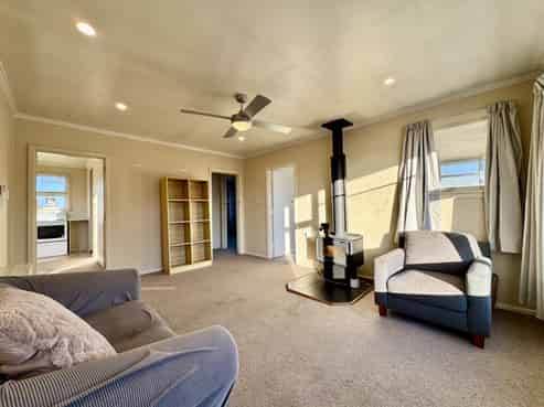 57 Le Cren Street, Seaview