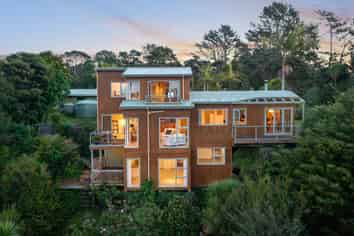 417 Paremoremo Road, Paremoremo