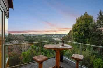 417 Paremoremo Road, Paremoremo