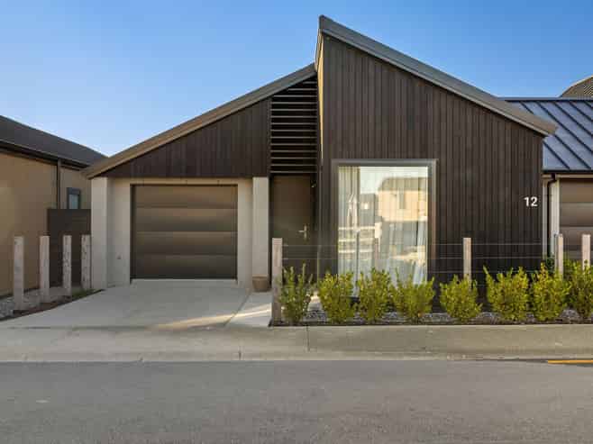 12 Chapman Way, Jacks Point