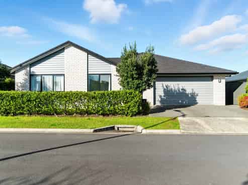 7 Raynor Crescent, Pyes Pa