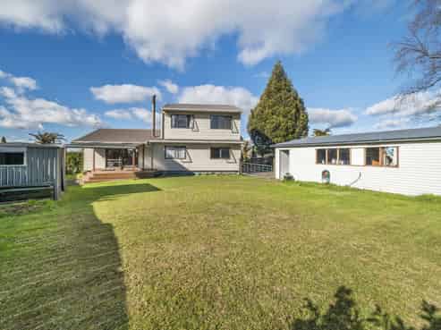 10 Amber Place, Pukehangi