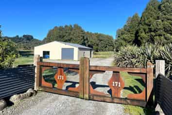  171 Coulson Road, Paroa